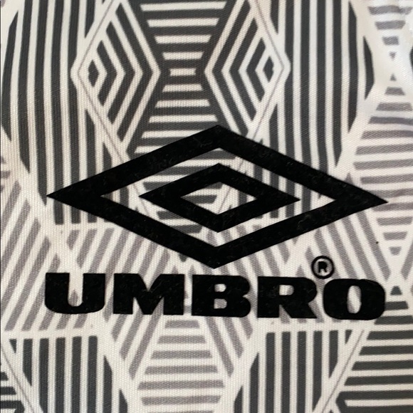 NWT Umbro Pro Training Cropped Jersey L - Picture 6 of 7